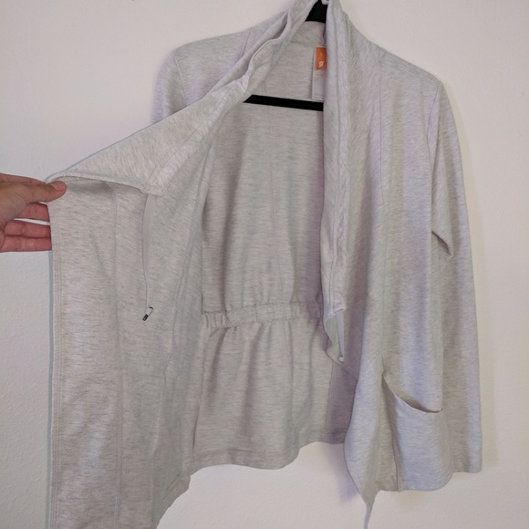 Lucy Wrap Sweatshirt - Picture 6 of 8